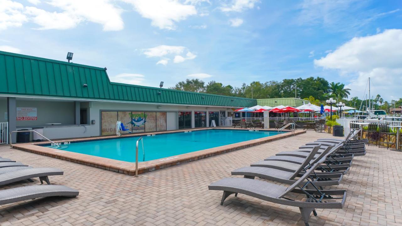 Heated Pool, Fireplace, 70" Tv, Waterfront & More! Сарасота Екстериор снимка