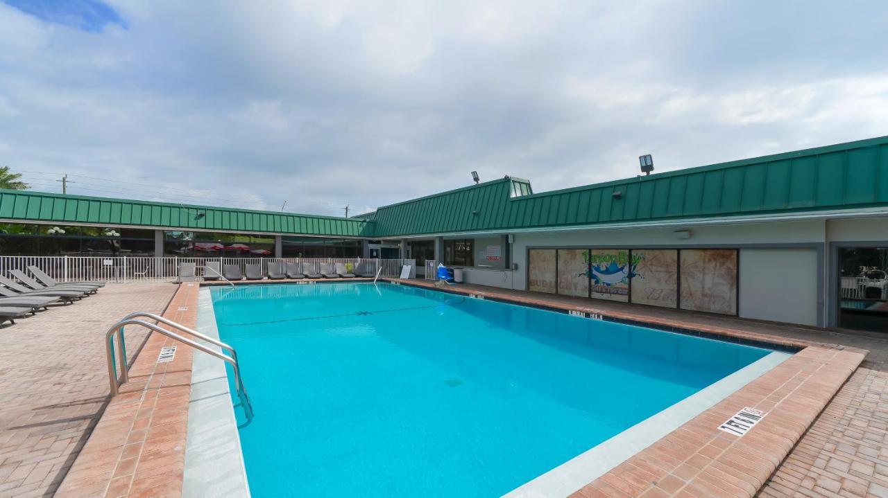 Heated Pool, Fireplace, 70" Tv, Waterfront & More! Сарасота Екстериор снимка